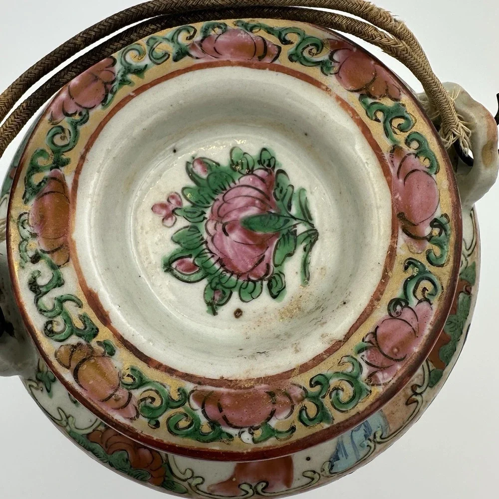 Antique Chinese‎ Porcelain Famille Rose Medallion Tea Pot